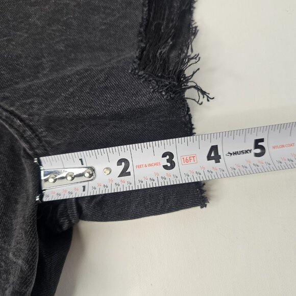 The Reeve Blank NYC Black Denim Short Women High Rise Ribcage Size 29 Distressed - Picture 10 of 10